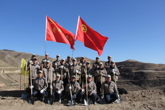 有一種奉獻(xiàn)叫“五四精神”，有一種擔(dān)當(dāng)叫“青年突擊隊(duì)”
